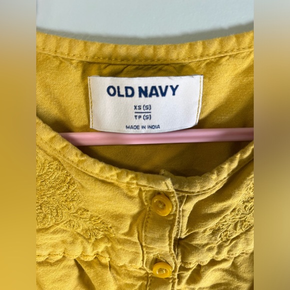 Old Navy Gold Shorts Romper, Girl Size 4-5, Girl Jumpsuit - Picture 4 of 8